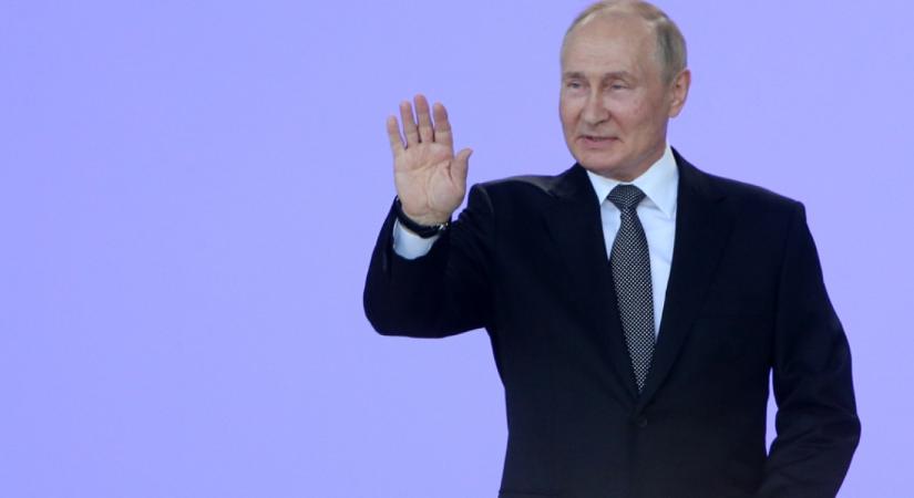 Elképesztő intézkedést hozott Vlagyimir Putyin: az orosz elnök 30 év után újraéleszti azt a hagyományt, amit még Sztálin terjesztett el az országban