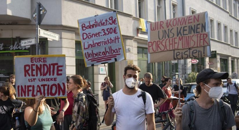 Tömeges zavargásoktól tart Berlin