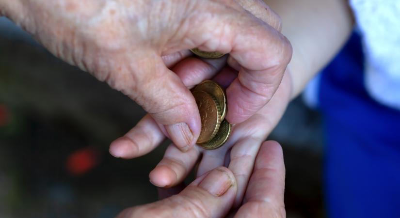 Nyugdíjasok, figyelem: megszaporodhatnak év végén a rendkívüli nyugdíjemelések