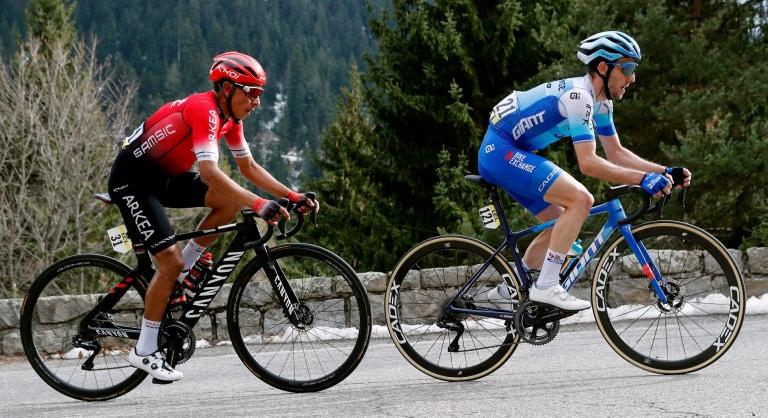 Országútis hírek külföldről: Quintanát utólag zárták ki a Tourról, Hindley feszülten várja a Vuelta rajtját, svájci dominancia az Eb időfutamain