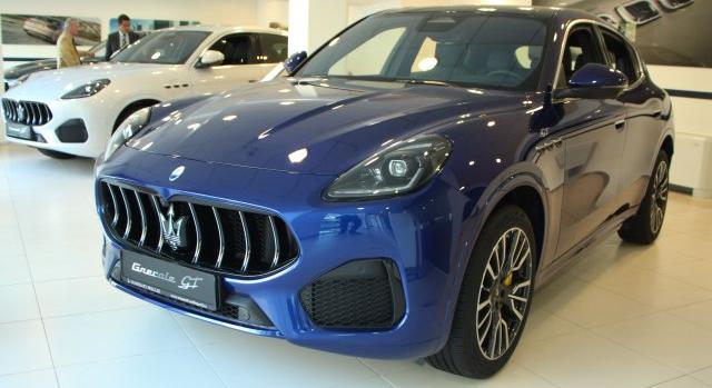 Itthon a Maserati új SUV-ja, mutatjuk az árát!