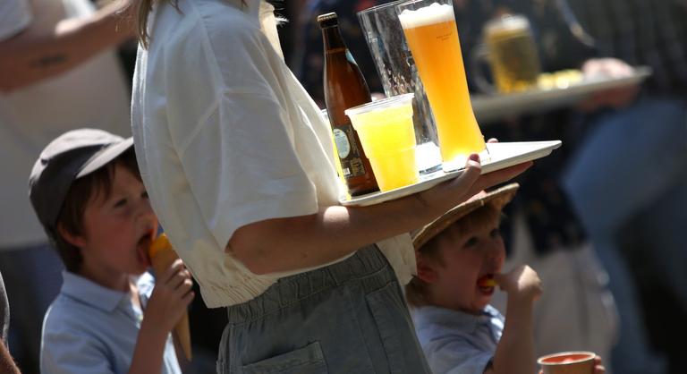 Ilyen hatással van a testünkre, ha minden nap megiszunk egy sört