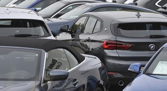 Az uniós átlag duplájával drágultak itthon az új autók