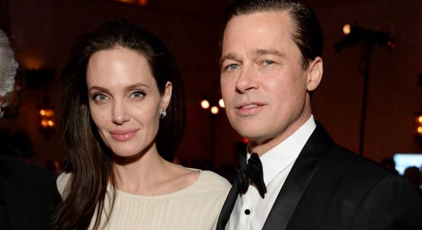 Brad Pitt sokkoló módon gúnyolta ki az egyik gyerekét Angelina Jolie szerint: a színész így őrjöngött a magángépükön