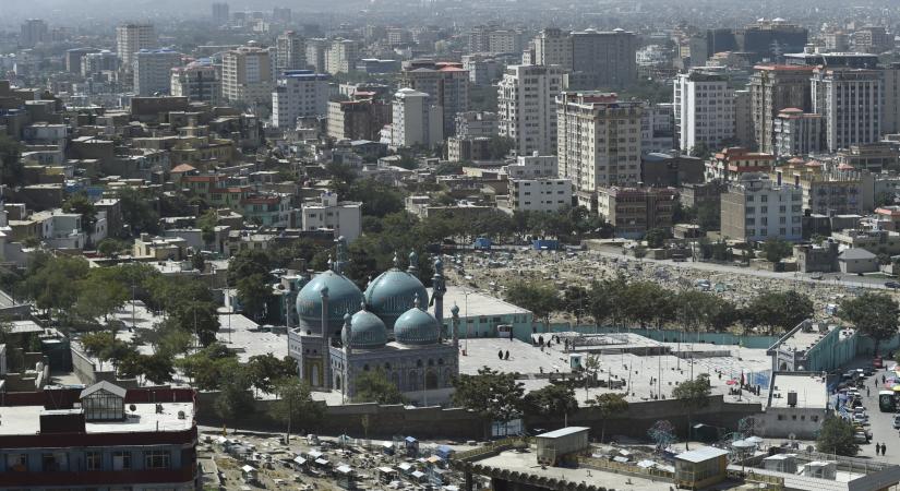 Robbanás történt egy kabuli mecsetben, sok áldozat lehet