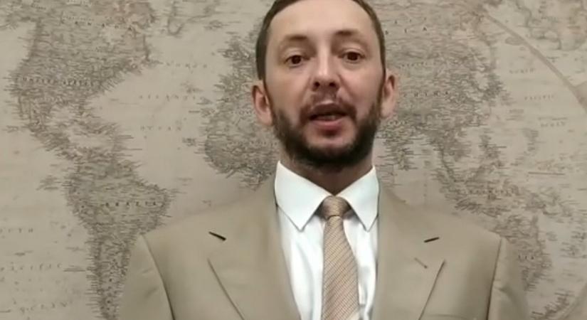 Izrael kiadja Magyarországnak az önjelölt „ördög ügyvédjét”