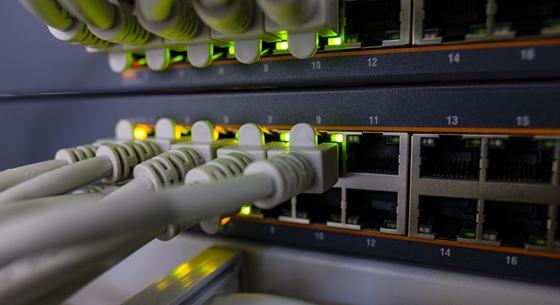 Büntették a Digit, mert nem szólt, hogy a routere kevés az ígért internetsebességhez