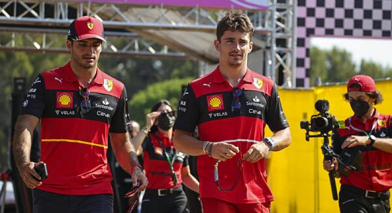 Az időmérőkön Leclerc jelentős előnyben volt a csapattársával szemben