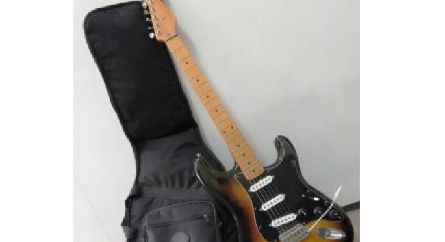 Egy gitár története: kétszer is ellopták Mezőkövesden