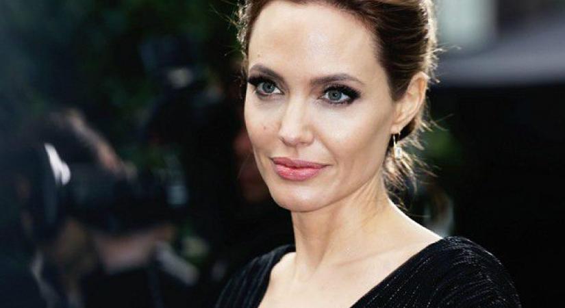 Álnéven perelte be Brad Pittet Angelina Jolie, mert megverte őt