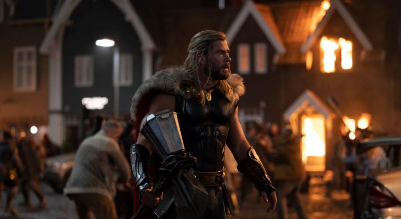 Mennydörgés, Rock’n’Roll és sikító kecskék – Kritika a Thor: Szerelem és mennydörgés című filmről