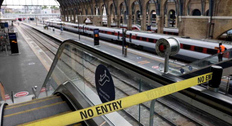 Közlekedési káosz várható Nagy-Britanniában a vasutassztrájk miatt