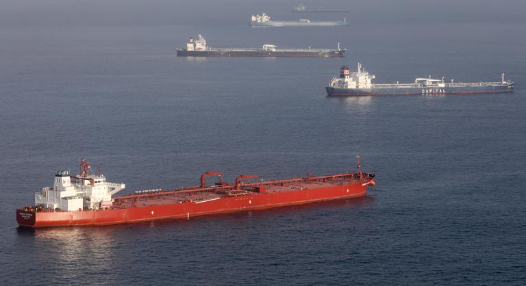 Dízelüzemanyagot szállító hajóflotta tart Európa irányába