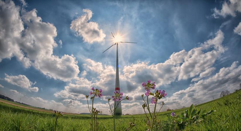 A kormány zöld utat adhat a szélenergiának és tovább fejleszti a napenergia-kapacitást