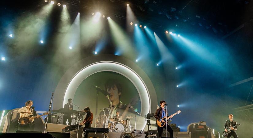 Kicsit visszatért a buli is a rockzenébe vasárnap – Ilyen volt az Arctic Monkeys a Szigeten