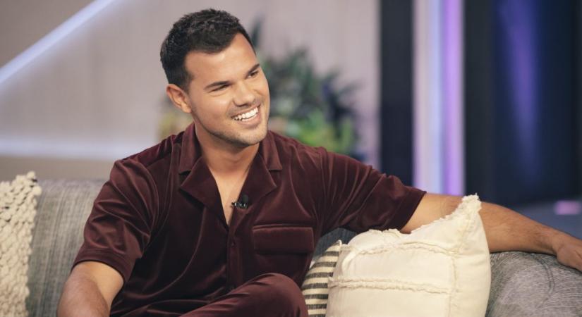 Taylor Lautner Taylor nevű menyasszonya felveszi a színész nevét, így ő is Taylor Lautner lesz