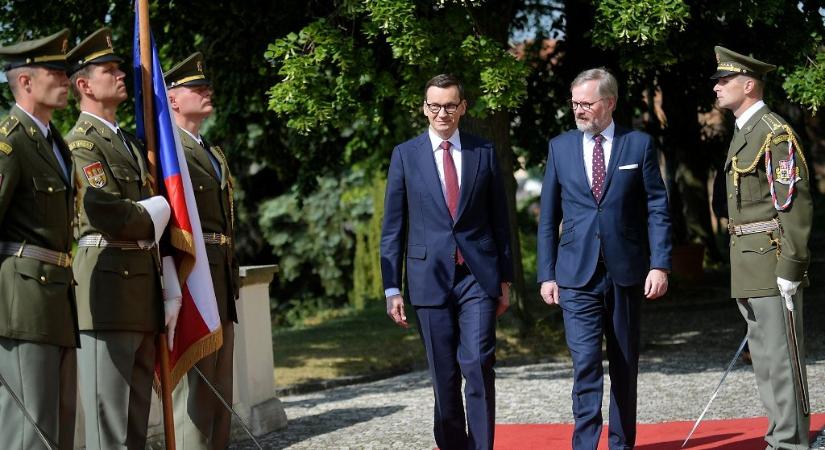 Lengyelország és Csehország a jövő héten aláírja a megállapodást a szlovák légtér közös őrizetéről