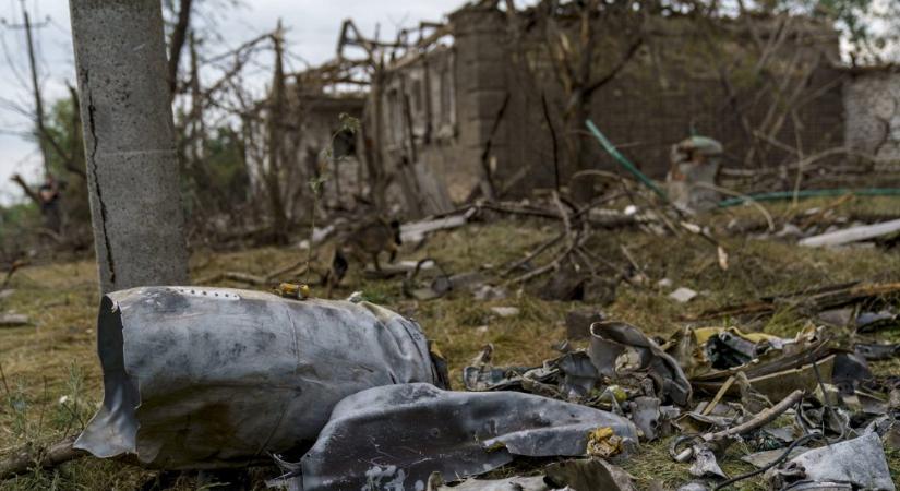 Ukrán tisztviselők: lakónegyedeket támadtak az oroszok a dnyipropetrovszki régióban