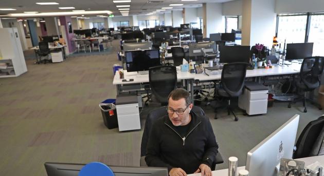 A techszektorban dolgozókat lasszóval kell az irodába húzni