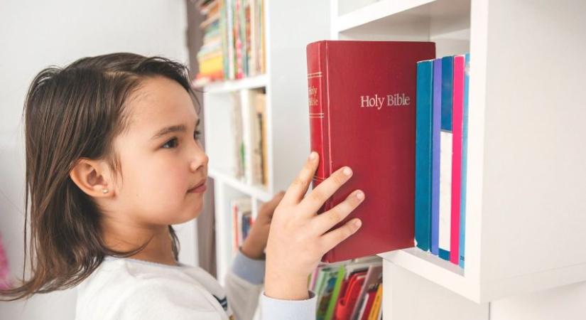 A Bibliát is el kell távolítani az iskolák polcairól Texasban