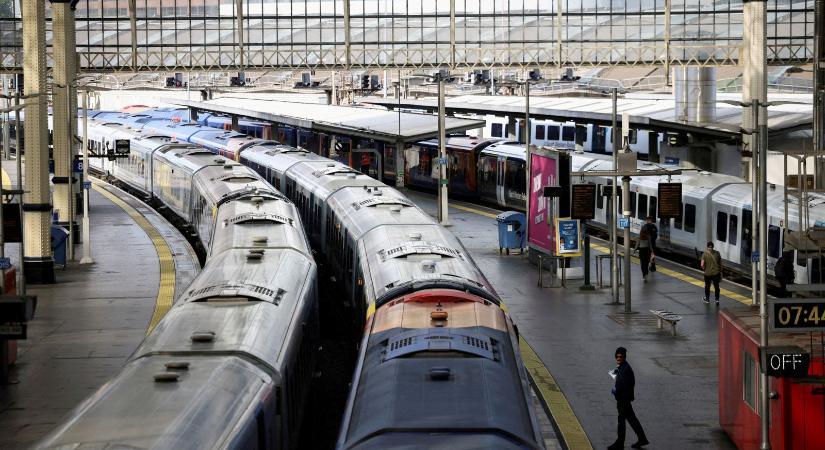 Nagy-Britannia: Folytatódik a vasúti sztrájk – csak minden ötödik vonat jár