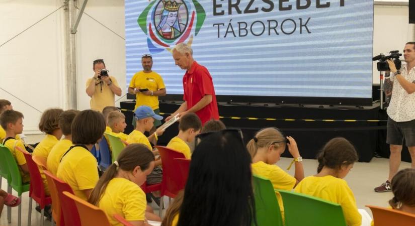 Soltész: ezerkétszáz ukrán menekült gyermek táborozott Magyarországon