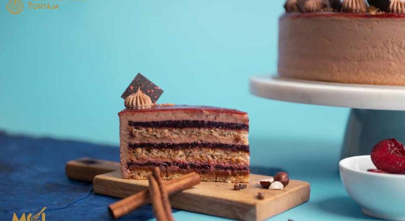 Magyarország tortái 2022-ben: Huncut szilva herceg és Nagyi kedvence. Mutatjuk a tortákat árusító cukrászdákat!