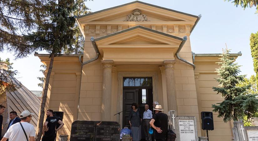 A kolozsvári Házsongárdi temetőben átadták a megújított Bethlen-kriptát