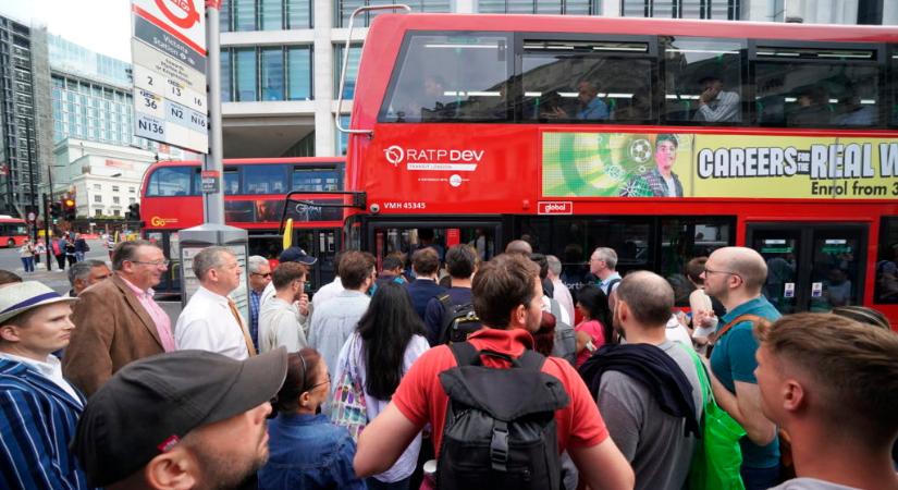 Sztrájkolnak a londoni metróvezetők, megbénult a forgalom a brit fővárosban