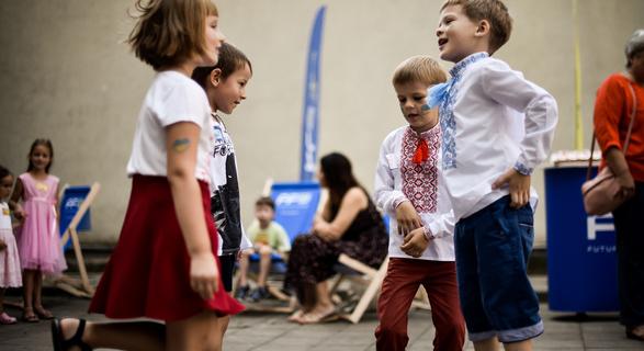 Ukrán gyermekközpontot nyitnak Varsóban a bevándorló családok támogatására