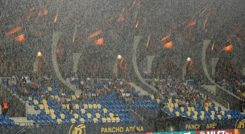 Közel egy órát csúszott a focimeccs Felcsúton a vihar miatt