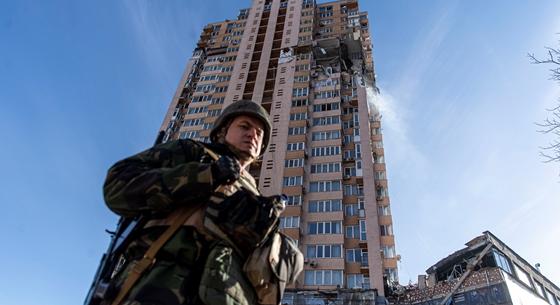 Feltételekkel, de utazhatnak külföldi üzleti utakra az ukrán hadköteles férfiak