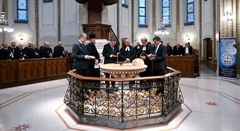 Ökumenikus istentiszteletet tartottak az ünnep előestéjén Budapesten