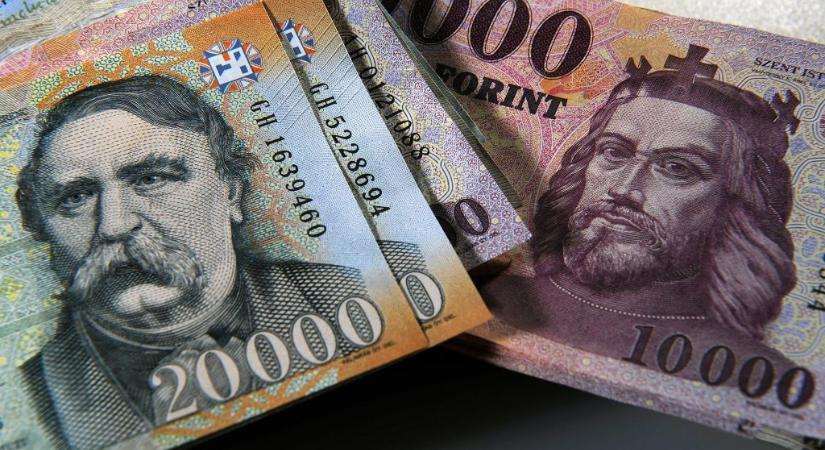 Százmilliárdokat veszít a magyar lakosság az infláció miatt havonta