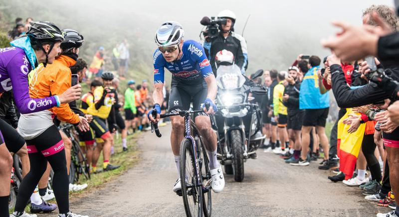Vuelta a Espana hírek: Vine duplázott és még a hegyi trikó is az övé, Evenepoel készen áll a folytatásra, egy újabb hegyi befutós etap következik