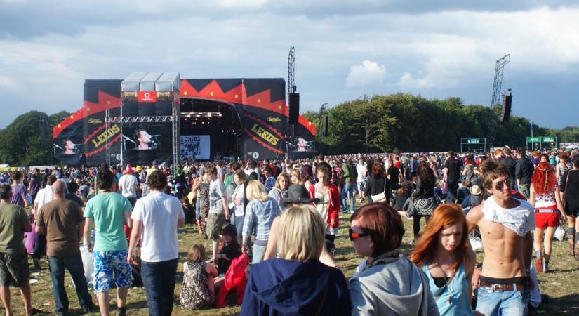 Meghalt egy tizenhat éves fiú egy brit fesztiválon, drogot fogyaszthatott halála előtt