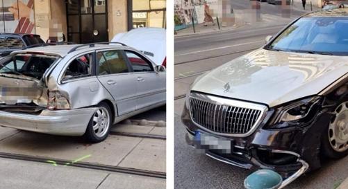 Egy Maybach is összetört, amikor a Combino villamos elé fordult egy szabálytalankodó autós