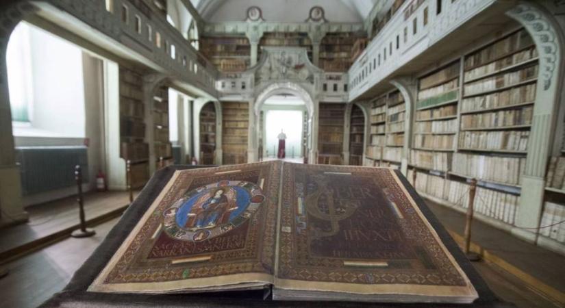 Újabb ősnyomtatványokat és dokumentumokat digitalizált a Batthyáneum