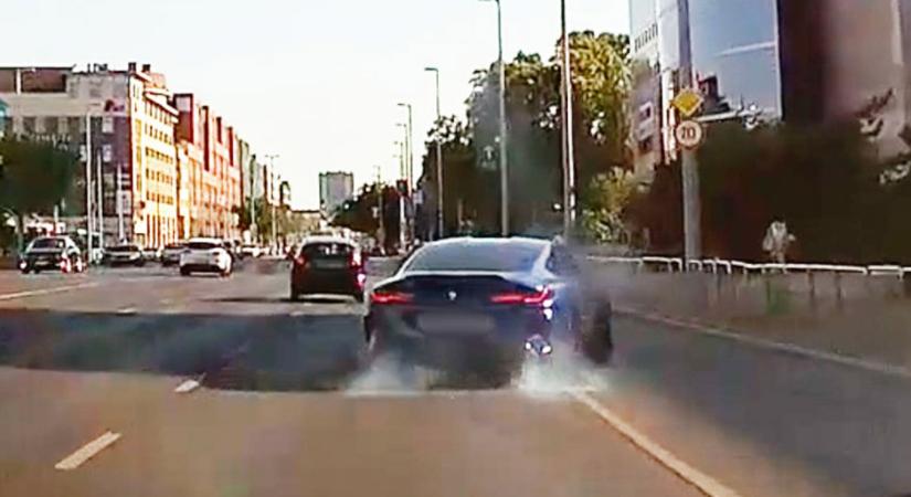Kikanyarodott a BMW-s a Váci útra, az nem kifejezés, hogy nem tartott fel senkit - videó