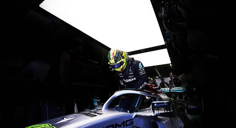 Hamilton „hangulatingadozáshoz” hasonlította a Mercedes autójának teljesítményét
