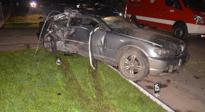 Halálos gázolás – Fagyiskocsiba csapódott a részegen száguldozó BMW-s, börtönt kapott érte