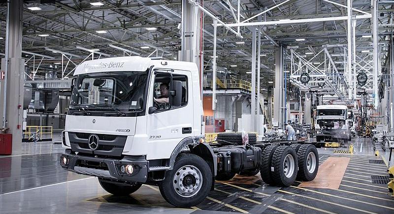 Több ezer dolgozót bocsát el a Mercedes-Benz
