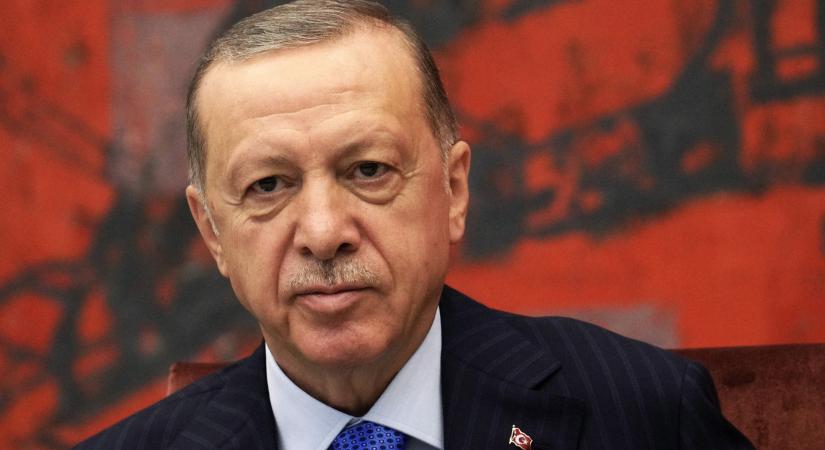Erdogan a fekete-tengeri folyosót ajánlja Putyinnak