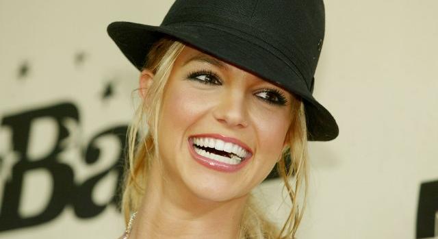 Britney Spears ismét megvillantotta a hátsóját