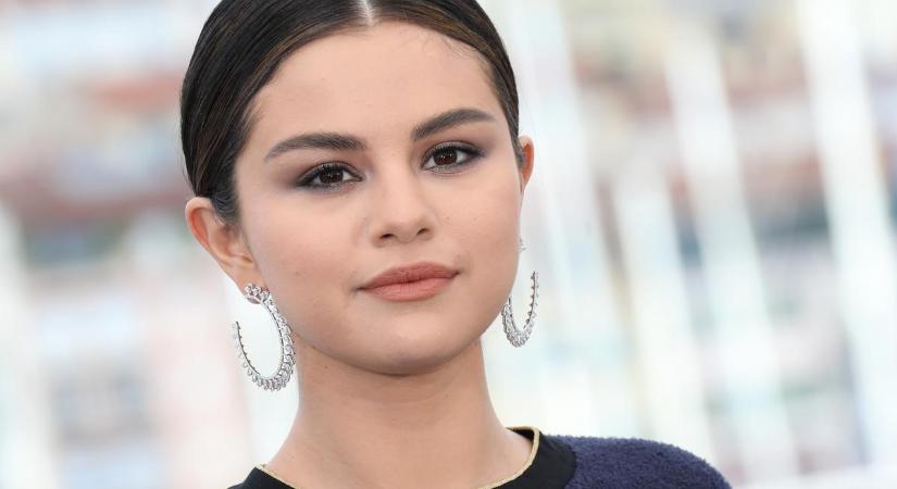 Selena Gomez eleganciájával mindenkit túlragyogott az Emmy gálán