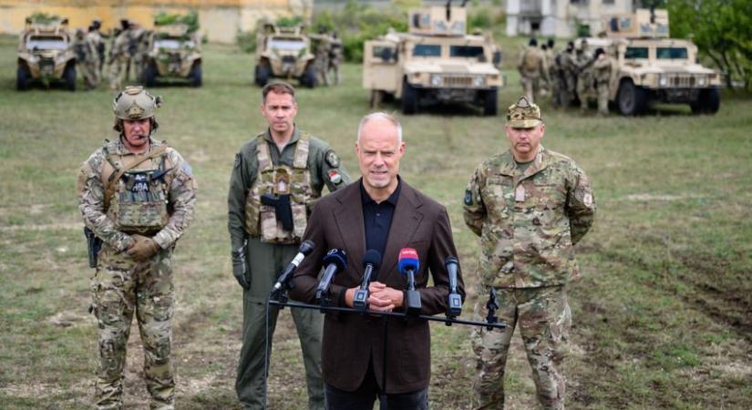 Honvédelmi miniszter: nemzeti érdek a magyar katonák jelenléte a Balkánon