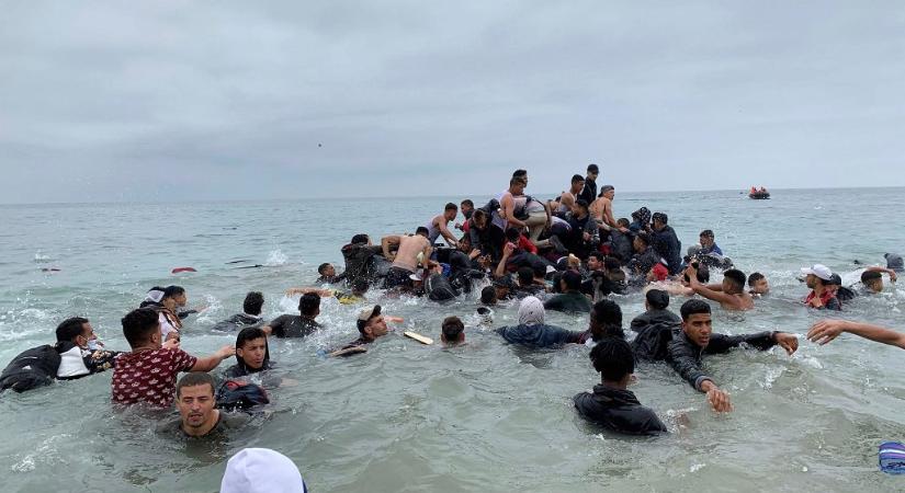 Törökország: hat migráns, köztük két csecsemő vesztette életét, miután Görögország visszaküldte őket az Égei-tengerre