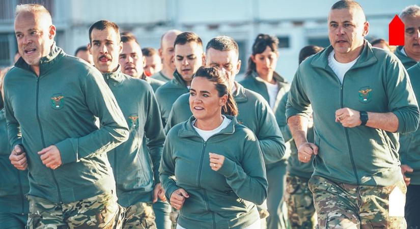 Így futott együtt a Koszovóban szolgáló katonákkal Novák Katalin