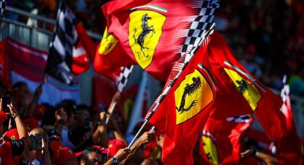 Hakkinen: A Ferrarira extra nyomás nehezedik
