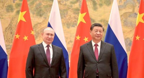 Putyin térdre ereszkedhet a kínai elnök előtt
